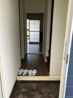 アミリー【1階】の玄関