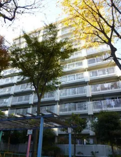 ライオンズマンション初台第2【6階】の外観