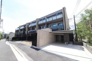 東京都世田谷区弦巻2【マンション】の外観