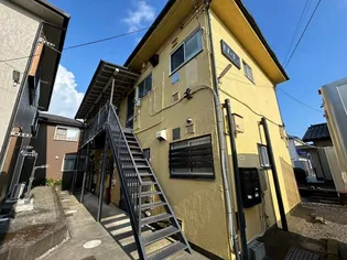 神奈川県厚木市三田3【アパート】の外観