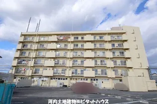 宇都宮ロイヤルコーポ【6階】の外観