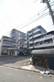 エイト摂津【2階】の外観
