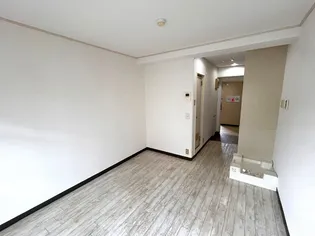 トーカンマンション山下町906号【9階】の居間