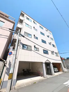 マンションカーサー【4階】の外観