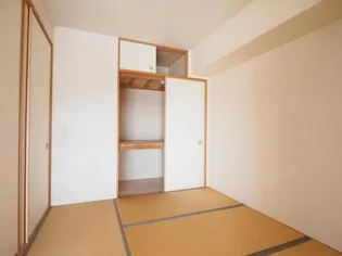 プラウド千里山田【5階】の居間