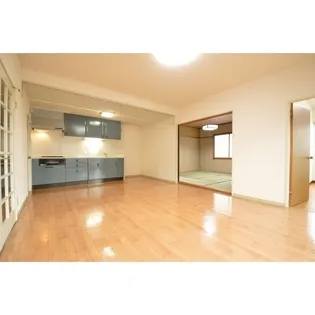 グラン・ドムール広瀬【6階】の居間