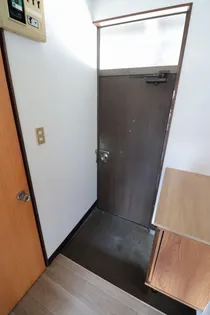 山田ハイツ【2階】の玄関