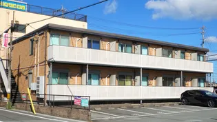 ジュネス久居【1階】の外観