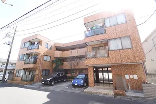 ロワイヤル田中【1階】の外観