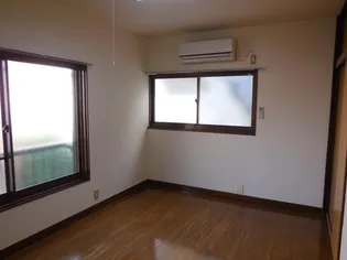 シーダハウス【2階】の居間