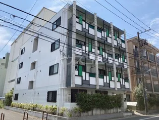 Olive【3階】の外観