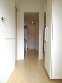 エレガント【1階】の玄関