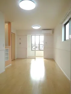 エレガント【1階】の居間