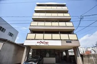 BOND’S【5階】の外観