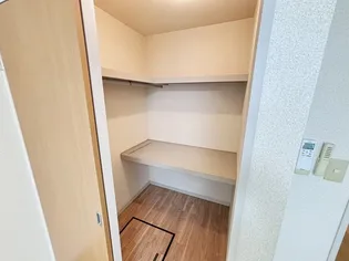 プレザントハイツ久居 A【2階】の内装