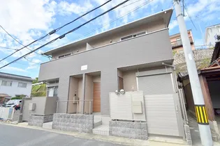 ブラウン Kの画像