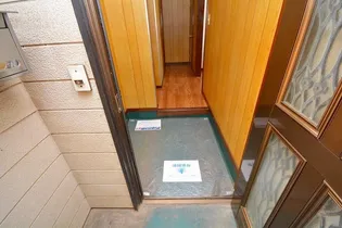 カーサ・アザミ C【2階】の玄関