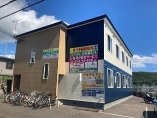 M77【2階】の外観