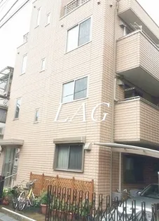 ラ・ファミーユ【2階】の外観