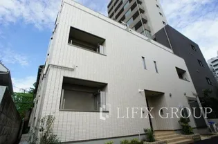 エミル新宿【2階】の外観