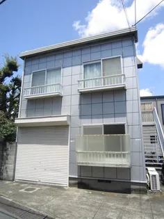 第2エステート鉄飛【2階】の外観