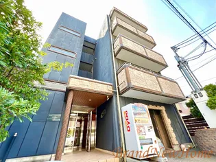 バスキア【4階】の外観