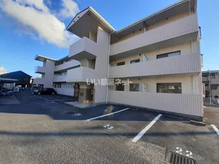 クララ ファミリアの画像