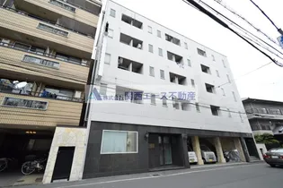 小阪本町ロイヤルハイツ【3階】の外観