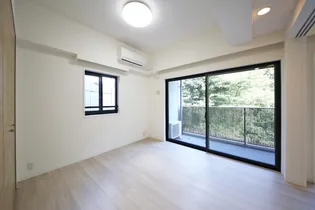 ZOOM新宿南Second【2階】の内装