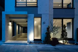 東京都文京区本駒込1【マンション】の外観