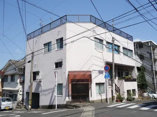 岩佐ビル【3階】の外観