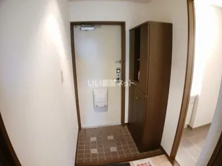 アメニティパークC【3階】の玄関