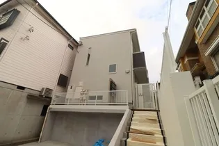 ボンヌール川名の外観