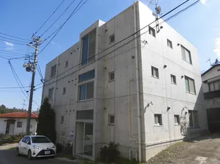 NEEDS【2階】の外観