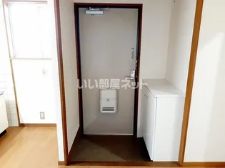 アーバンハイツ那加B【1階】の玄関