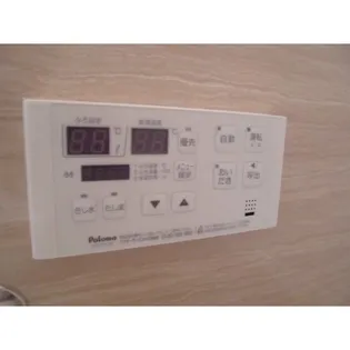 アースクエイク川間の内装