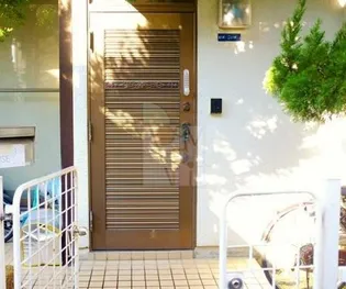 東京都新宿区富久町【アパート】の外観