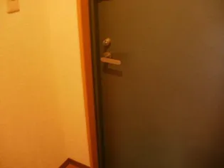 第38シンエイビル【2階】の玄関