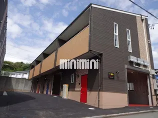 六輪館A (ガレージハウス)【1階】の外観