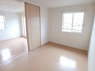 ヴェルデ・コッリーナ I【2階】の内装