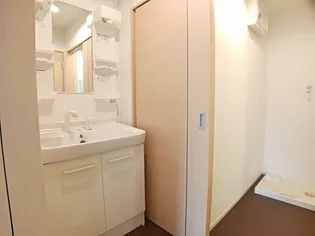 ヴェルデ・コッリーナ I【2階】の内装