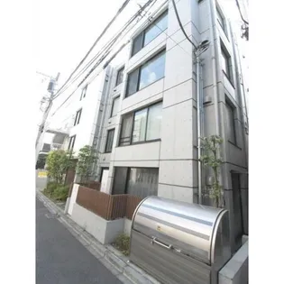 東京都新宿区市谷台町【マンション】の外観