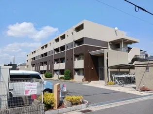 大阪府高槻市芝生町1【マンション】の外観