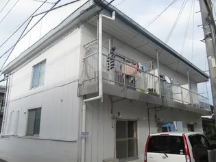 ファミーユ深沢【1階】の外観