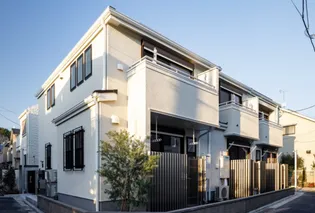 レイブランシス【2階】の外観