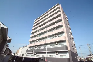 ラ トゥールの画像