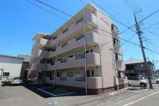 ファミーユIIIの画像