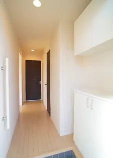 ボナールB【1階】の玄関