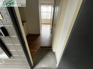 レーベンハイムII【1階】の玄関