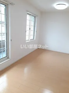 メゾン・オーブ II【2階】の居間